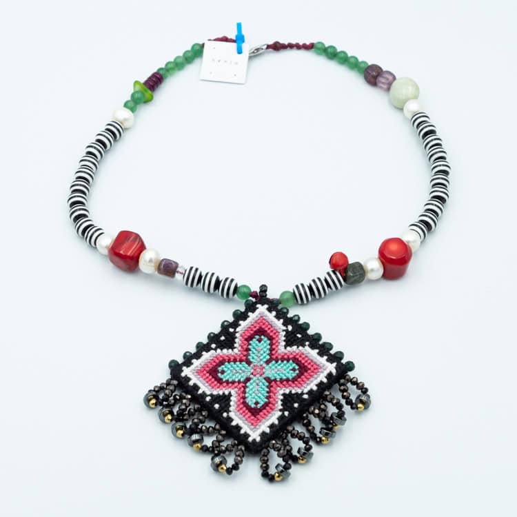 P1100126 GREEK TRADITIONAL NECKLACE - N E W - Image 1