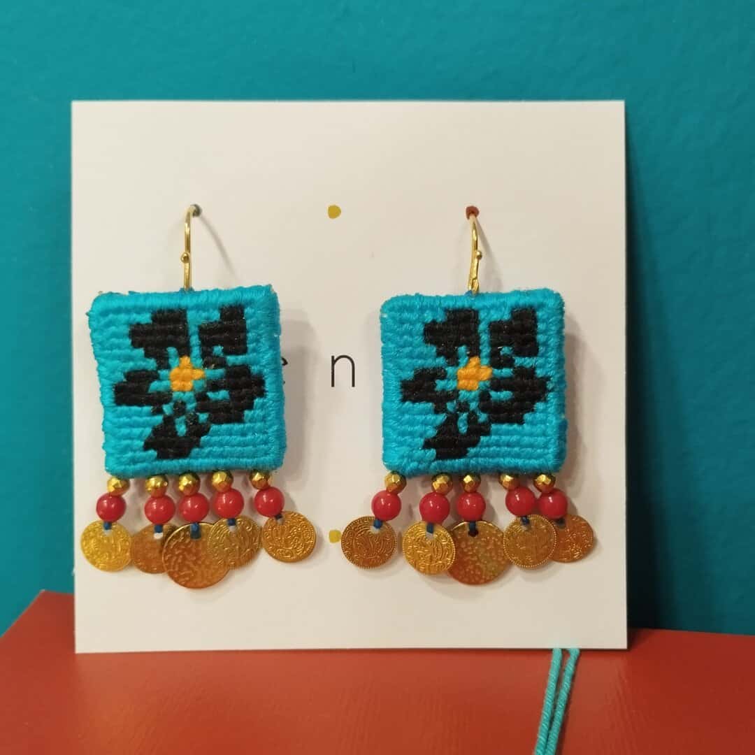 FLOWERS EARRINGS - N E W